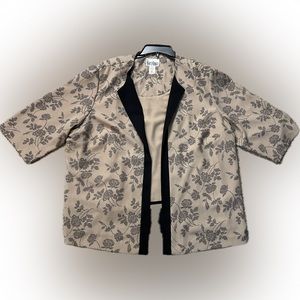 Kari's Korner Size 26WP Tan & Black Floral Print Semi
Sheer Shirt & Tank